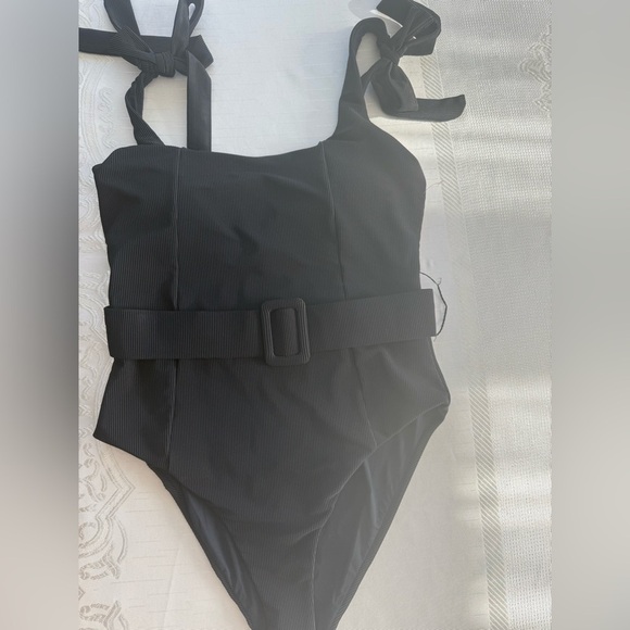Beach Riot size L Sydney Black Belted Swimsuit with Bow Straps - Picture 3 of 8